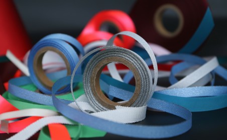 What is a ribbon? What are the functions of webbing?